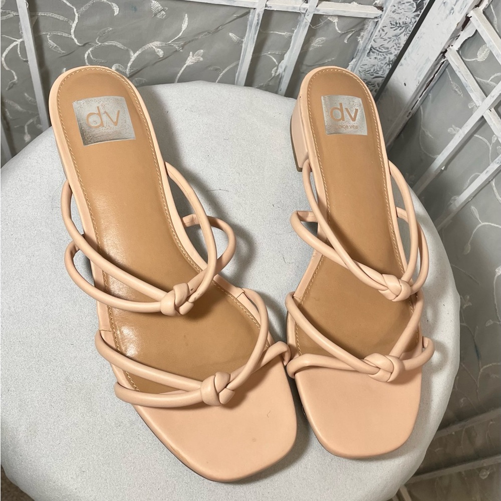 DV by Dolce Vita Women's Tan Knotted Sandals